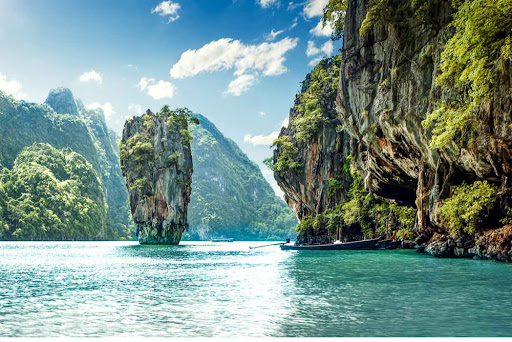 First and foremost in one word about Phuket island is: beautiful. Any travelers or residents who have been to Phuket before have always come back to visit because the island is beautiful; I will put money on that too. But if the island is just beautiful, is it enough to invest in Phuket and real estate.